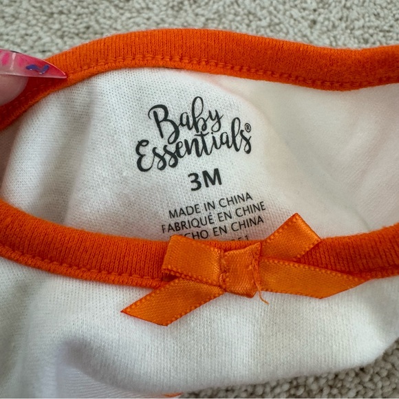 0-3M My First Thanksgiving Set & Hello Pumpkin Set - Picture 6 of 16